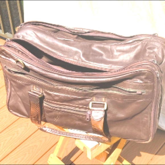 Vintage Soft Leather carry on luggage - Picture 2 of 16